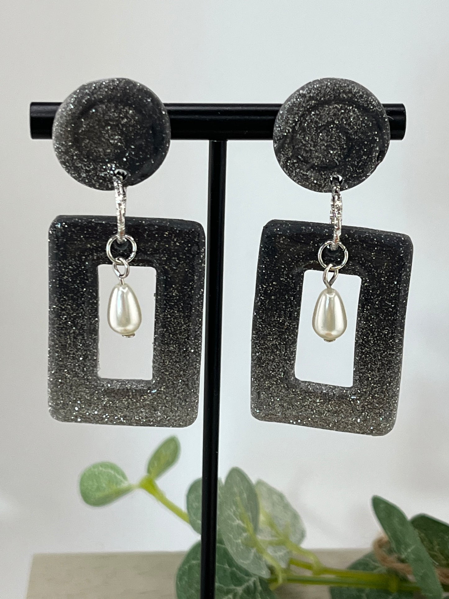 Black and Silver Glitter with Pearl Drop