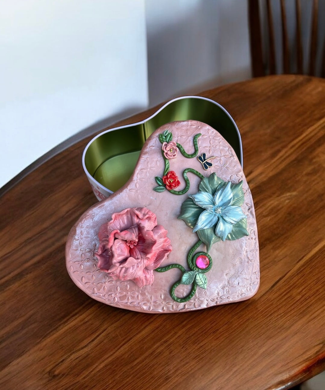 Pink Heart Tin